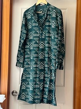 fabindia ButtonedV Neck Dark Green With Geometric Print Kurta Tunic 100% Cotton.